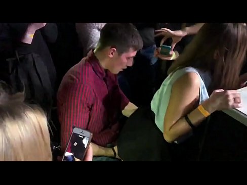 ❤️ Todellista seksiä venäläisessä yökerhossa. 18-vuotias venäläinen tyttö peräaukkoon ja emättimeen nussittu yökerhossa ❤️ Kova porno at fi.xxxpornimages.ru